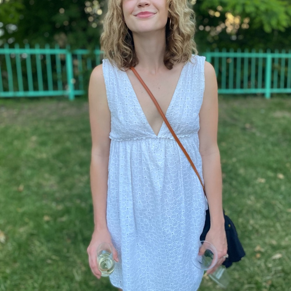 Elegant White Sleeveless Dress